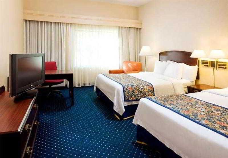 Courtyard By Marriott Oklahoma City Northwest Номер фото